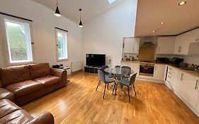 Private Parking 2 Bed 2 Bath